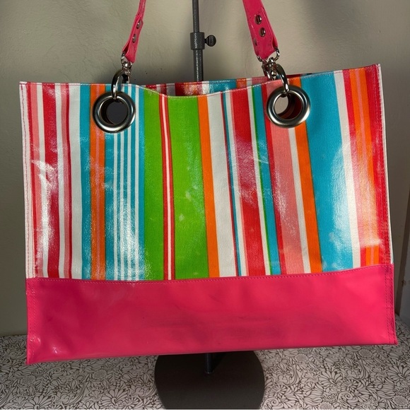 TWO'S Company Large PVC Beach Bag - Picture 4 of 14